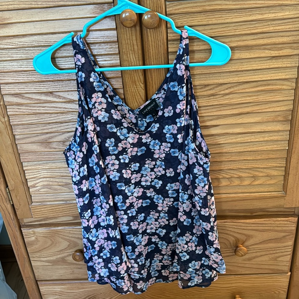 NWOT Lane Bryant Vneck Tank size 16